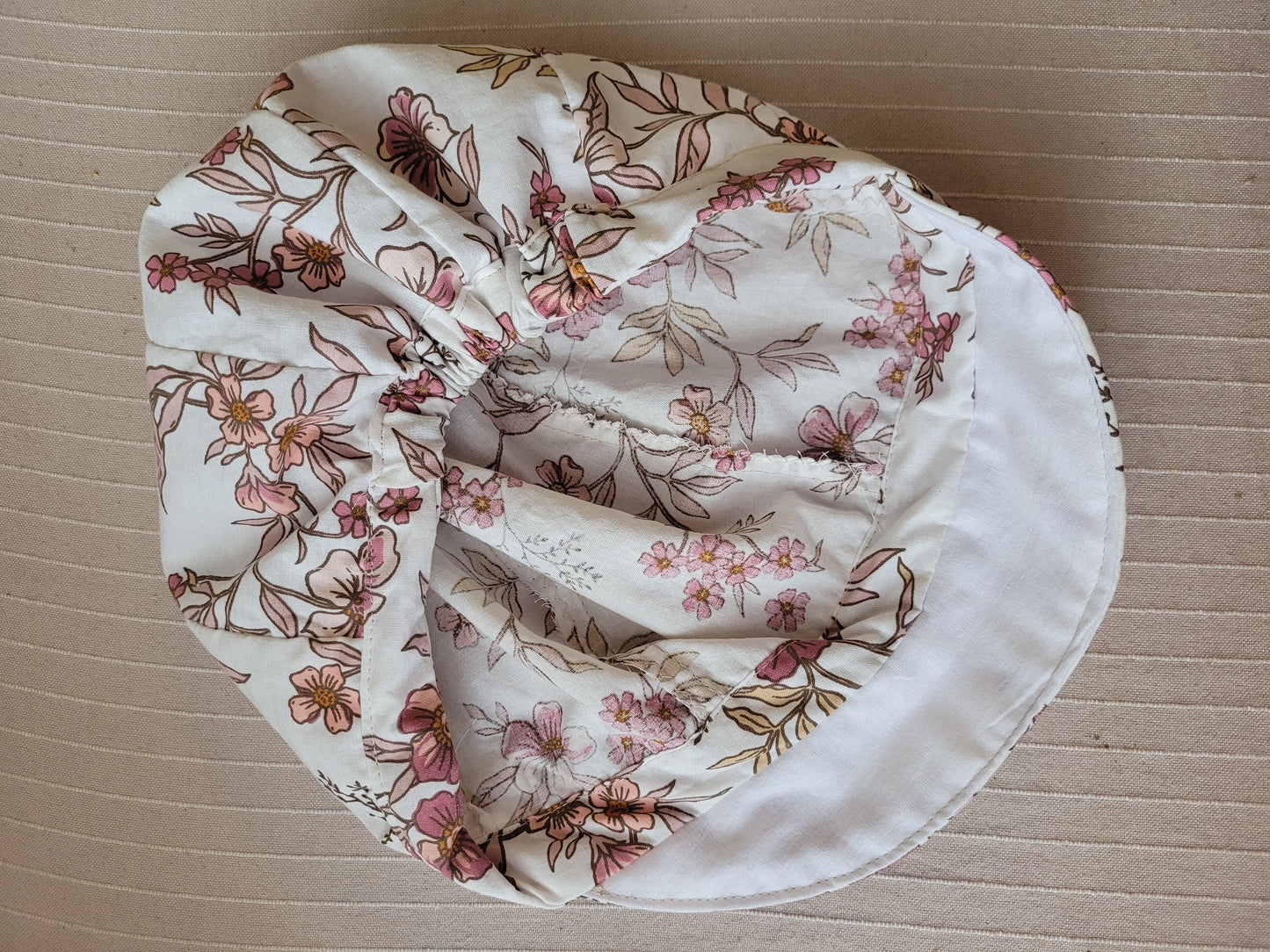 Boina de verano con visera